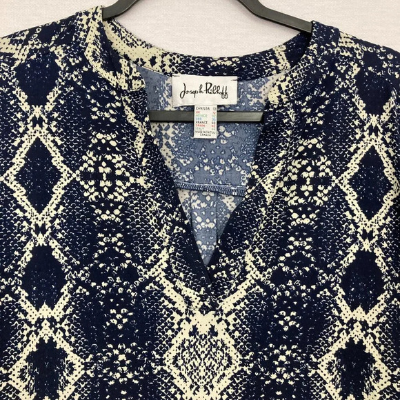 Joseph Ribkoff Black Cream Geometric V Neck  Rolled Tab Stretchy Top size 10 - Picture 3 of 10